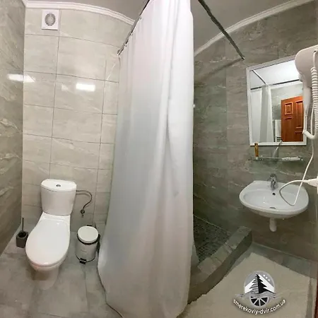 Smerekovyi Dvir * Zhdeniievo