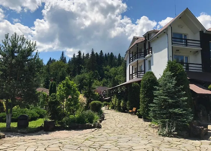Smerekovyi Dvir Han/Misafirhane *