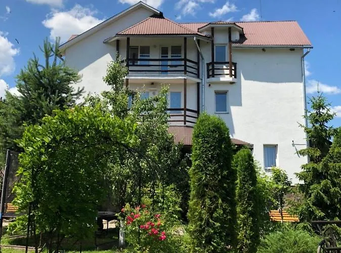 Smerekovyi Dvir