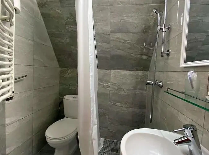 Smerekovyi Dvir