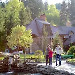 Smerekovyi Dvir Inn