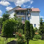 Smerekovyi Dvir