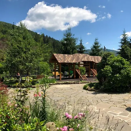 Gasthof Smerekovyi Dvir Schdenijewo