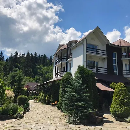 Smerekovyi Dvir Inn