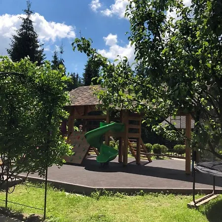 Smerekovyi Dvir Inn *