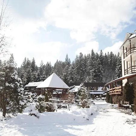 Smerekovyi Dvir